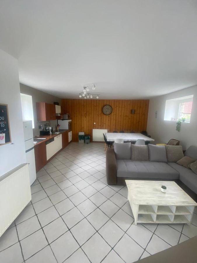 Location de vacances pour 10 personnes, avec terrasse ainsi que jardin et piscine à Sainte-Hélène (France) - 3