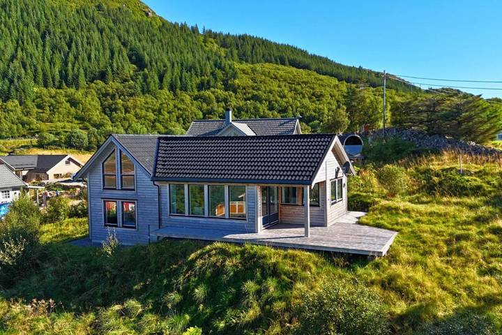 Chalet für 4 Personen, mit Garten und Terrasse sowie Ausblick auf den Lofoten