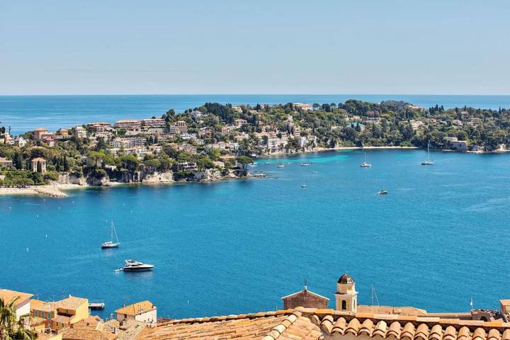 Villa pour 8 personnes, avec jardin et piscine à Villefranche-sur-Mer
