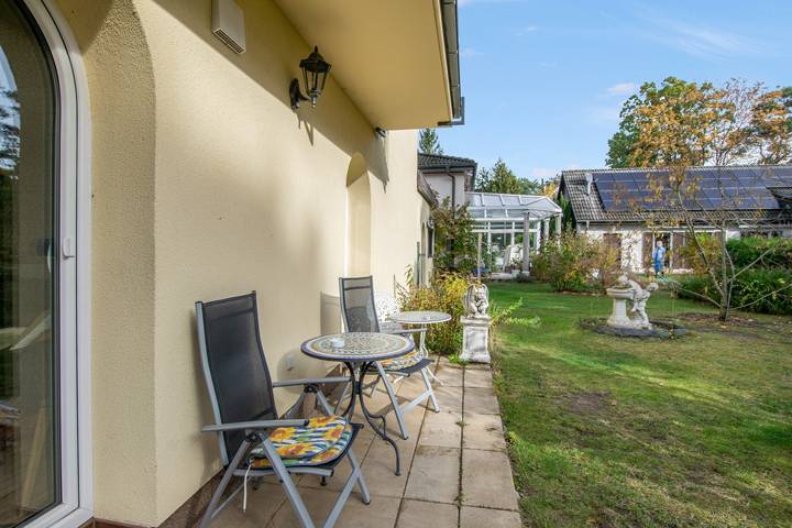 Hel lägenhet, Apartment 'Waldesruh' with Shared Terrace, Wi-Fi and Air Conditioning in Dahlwitz-Hoppegarten, Hoppegarten