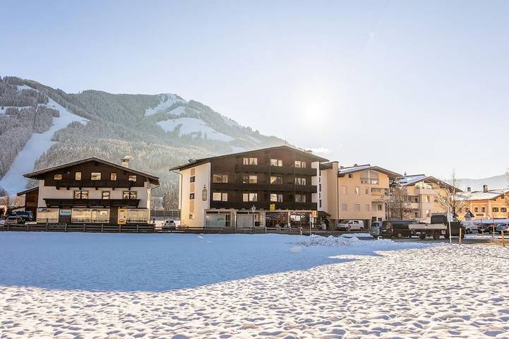 Hütte für 4 Personen, mit Balkon in Brixen im Thale