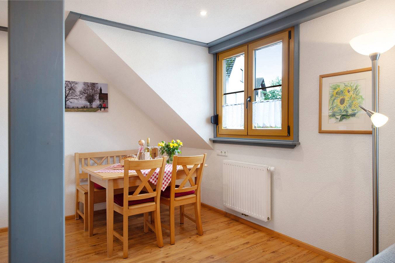 Ganze Wohnung, Ferienwohnung "Atelier" mit Gemeinschaftsgarten und Wlan in Bad Bellingen, Südschwarzwald