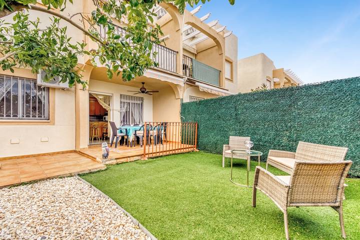 Apartamento entero, Apartamento 'Casa Molins' con piscina compartida, terraza privada y Wi-Fi in El Palmar, Costa Blanca