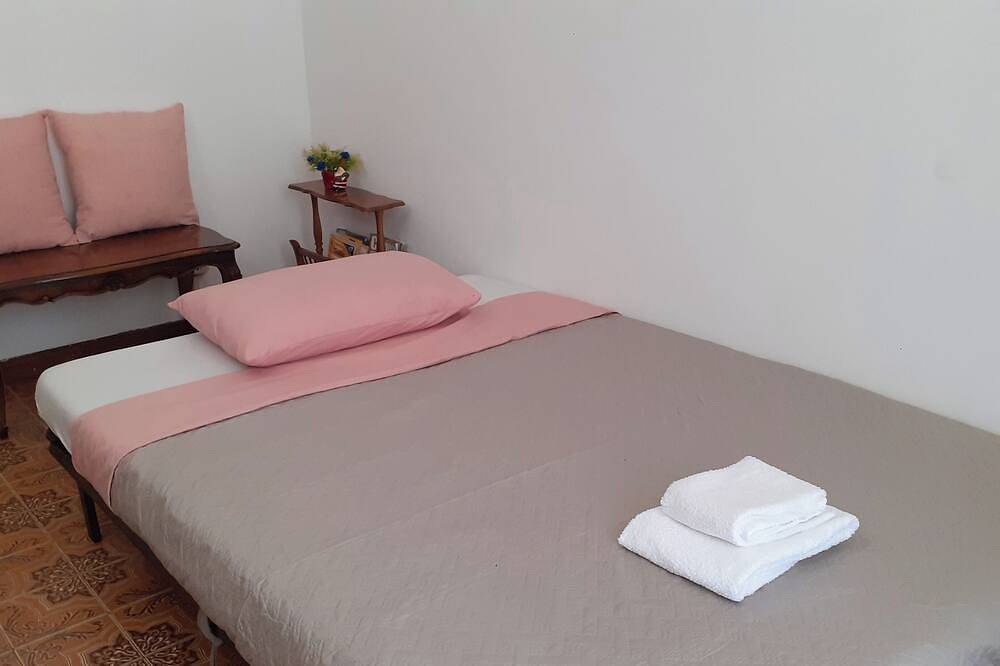 Small villa in the green of Ferrara in Ferrara, Provincia de Ferrara