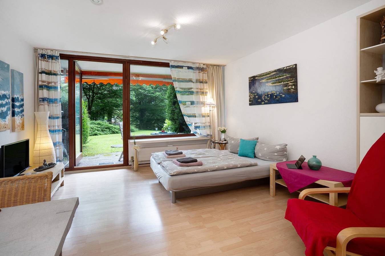Entire studio, Studio Apartment 'Ferienwohnung Nr 9' with Private Terrace, Shared Garden and Wi-Fi in Bad Herrenalb, Northern Black Forest