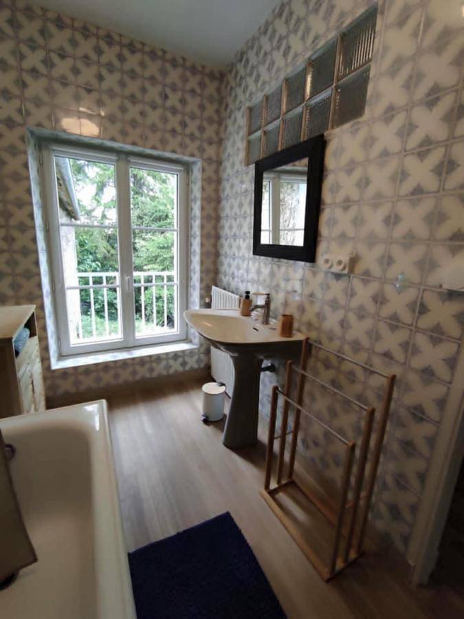 Gîte pour 2 personnes, avec Terrasse et Vue à Charnizay - 4