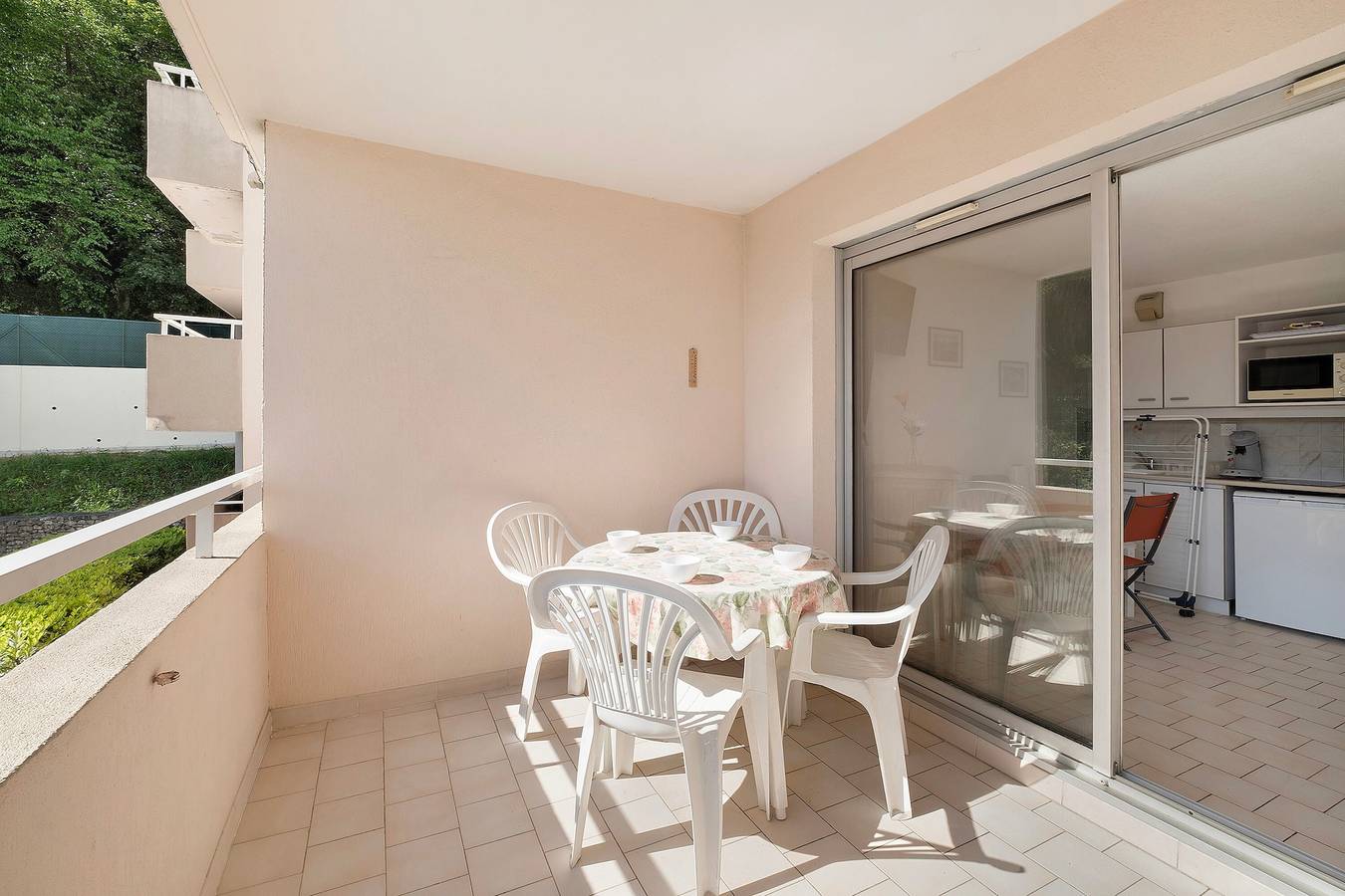 Studio 'L'oasis' met gedeeld zwembad, privéterras en airconditioning, foto 15