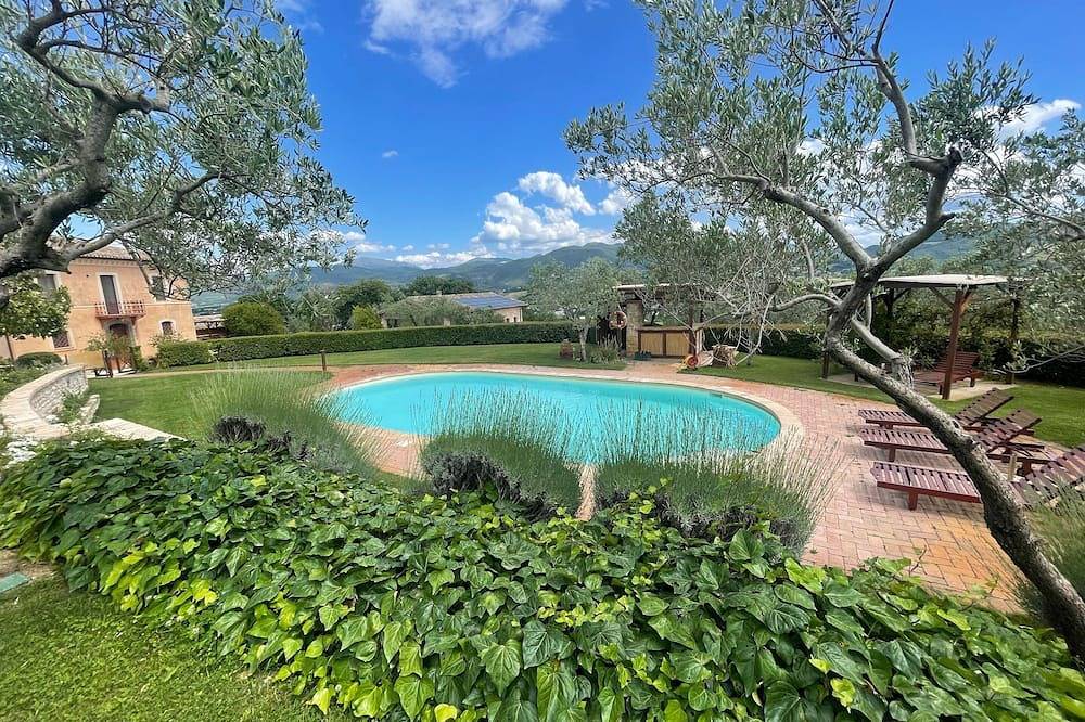 Villa, Ferienhaus, Yoga Studio + Pool in ruhiger Oase. Spoleto 10 min. Rom 1 Std in Spoleto, Perugia Provinz