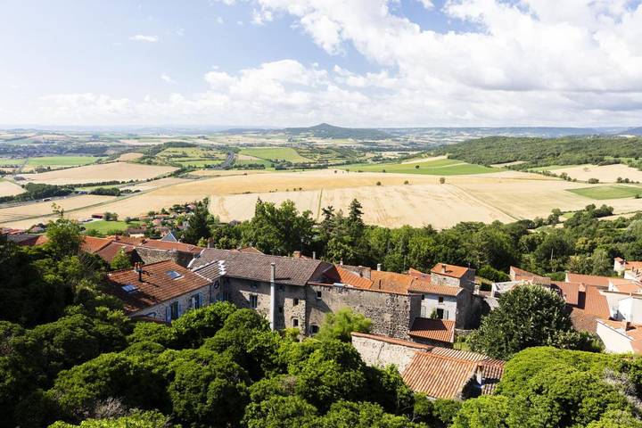 Hôtel pour 2 personnes, avec Balcon ainsi que Terrasse et Vue à Le Broc (Puy-de-Dôme)