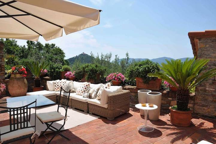Agriturismo per 4 persone, con giardino e idromassaggio nonché terrazza in Provincia di La Spezia