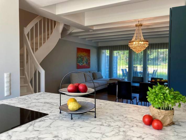 Ferienwohnung für 6 Personen, mit Balkon und Terrasse sowie Seeblick und Ausblick
