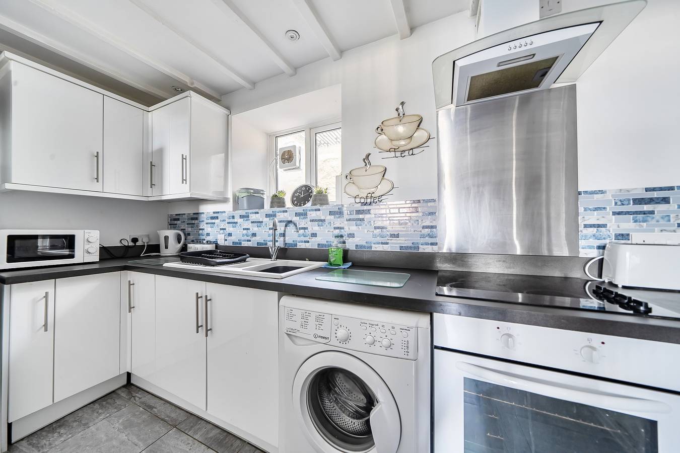 Stunning Sea View Blue Haven in Penmaenmawr in Penmaenmawr, Snowdonia