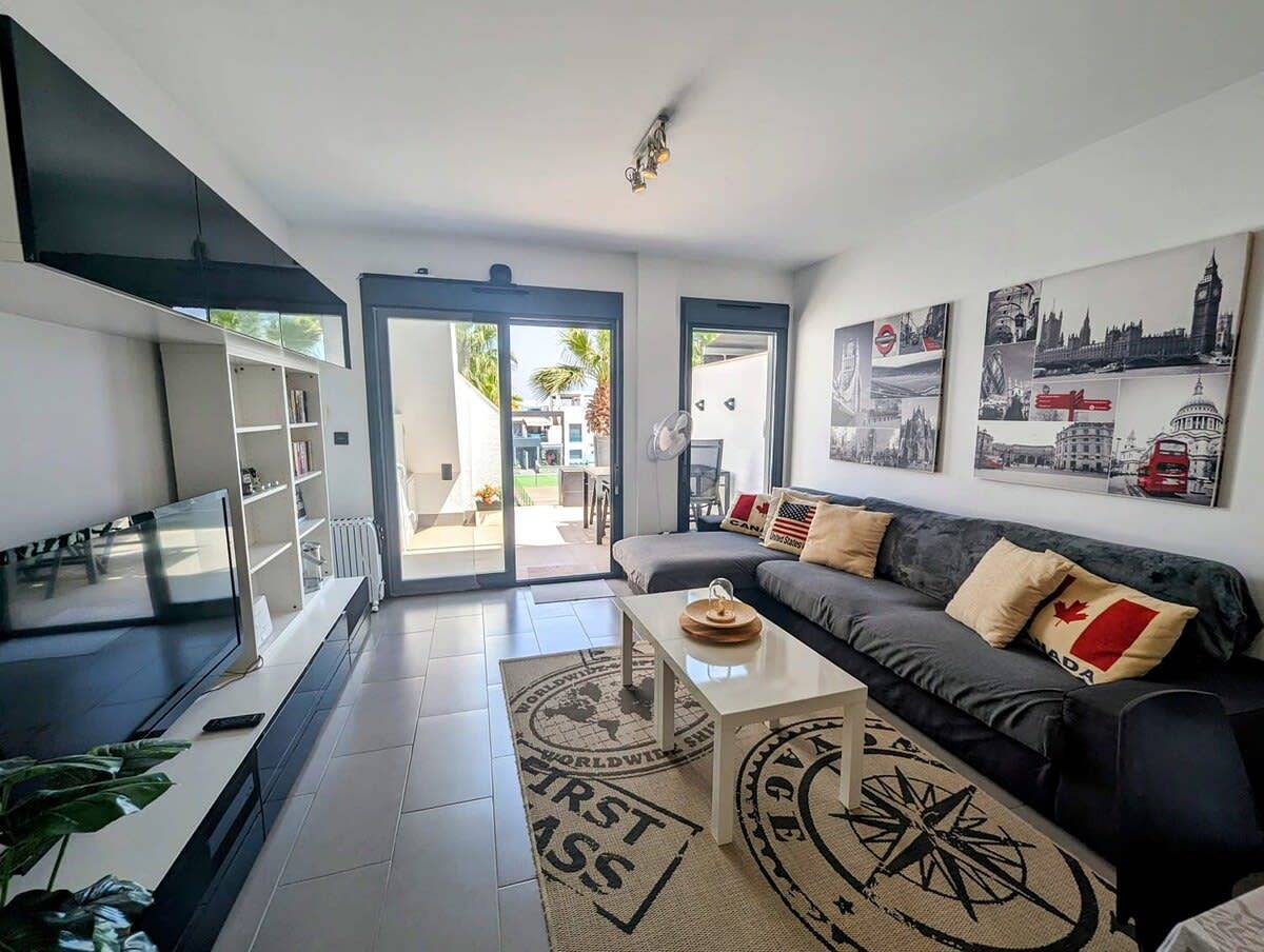 Entire apartment, Modern 2 Bed Apt in La Zenia in La Zenia, Orihuela