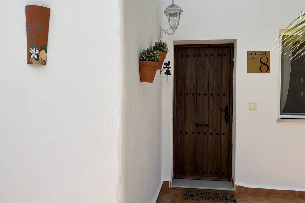 Golf villa in safe and quiet area suitable for children in Condado de Alhama, Alhama de Murcia