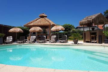 Gîte pour 5 personnes, avec piscine ainsi que jardin et jacuzzi à Tarnos
