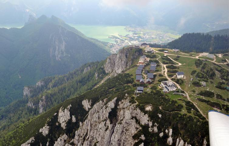 150 m² große Ferienwohnung mit Panoramablick, WLAN, Parkplatz und in der Nähe der Lifte in Ebensee, Bezirk Gmunden