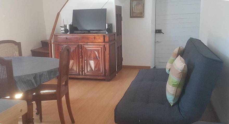 Gîte pour 3 personnes, avec jardin et vue ainsi que piscine et terrasse, animaux acceptés à Le Tholonet - 3