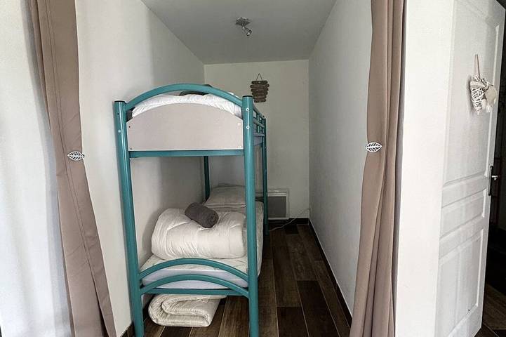 Location de vacances pour 8 personnes, avec Terrasse et Jardin dans Caffiers - 2