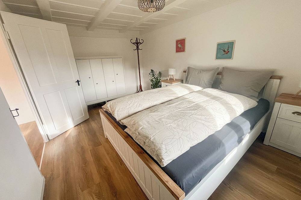 Appartamento intero, Boutique apartment in the Wynental valley in the triangle between Bern, Zurich and Lucerne. in Aargau-Basel