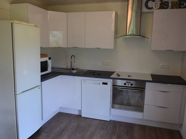 Entire apartment, Cozy apartment in Saint-Paul-en-Chablais with private parking, 2 bedrooms for 6 people in Saint-Paul-en-Chablais, Thonon-les-Bains region