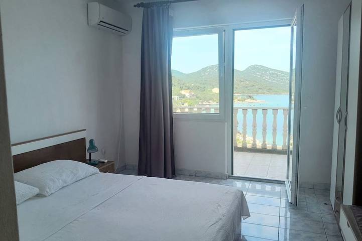 Ganze Wohnung, 2-Zimmer-Ferienwohnung am Strand Bucht Pjestata, Peljesac in Dubrovnik-Neretva