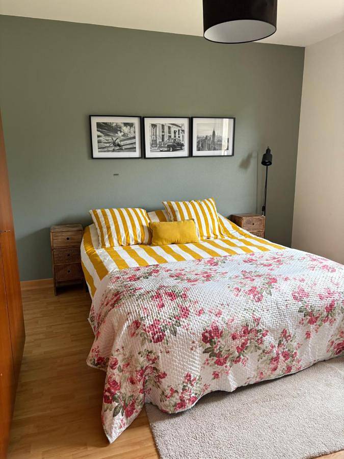 Appartement de vacances pour 2 personnes, avec Jacuzzi et Terrasse ainsi que Jardin et Vue