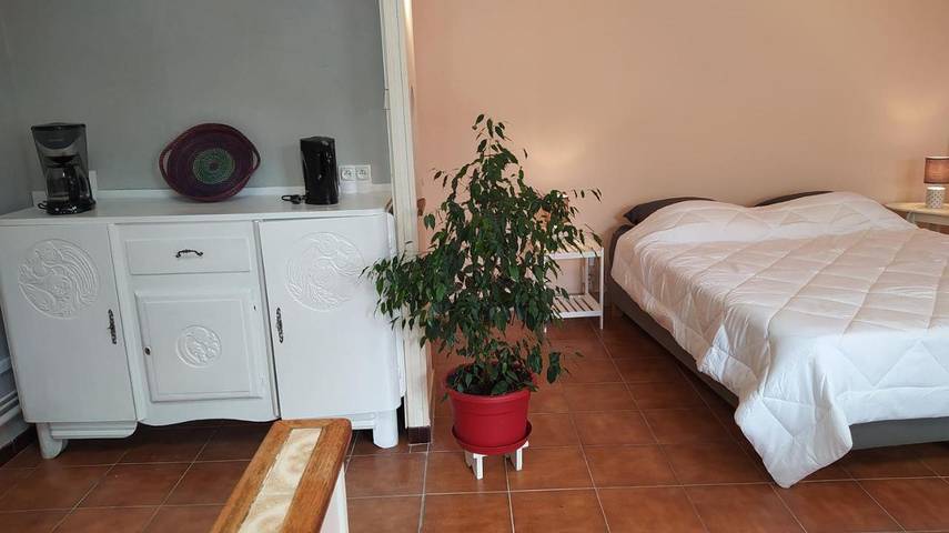 Gîte pour 2 personnes, avec jardin et terrasse à Guîtres - 3