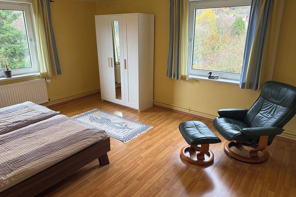 Ganze Wohnung, Olivia – 93m² Komfort auf dem historischen Lindnerhof mit großzügigem Garten in Osterode, Harzvorland