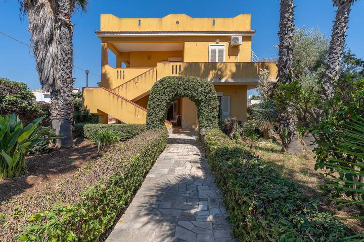 Appartamento per 4 persone, con Balcone e Giardino a Lido di Noto