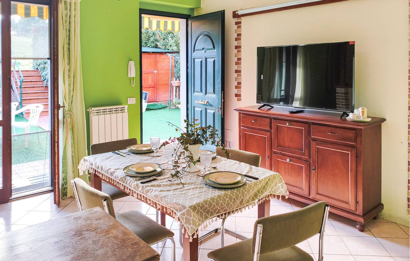 Appartamento intero, Appartamento vacanze per 4 persone con giardino in San Costanzo, Valle del Metauro