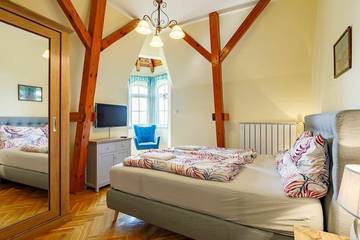 Villa for 26 Guests in Fonyód, Southern Transdanubia, Picture 3