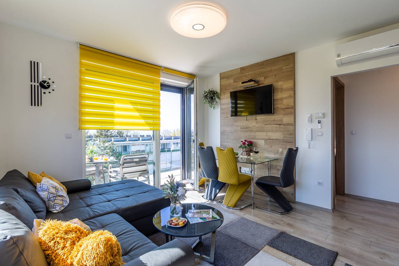 Entire apartment, Sunset Resort 409 With Pool in Fonyód, Southern Shore of Lake Balaton