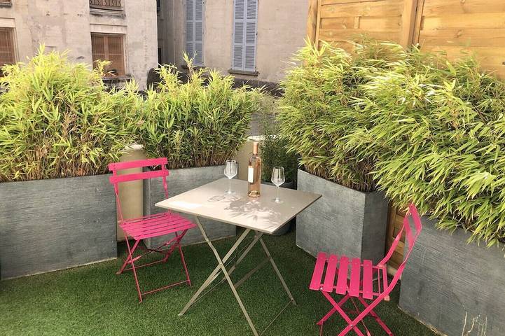 Gîte pour 2 personnes, avec balcon dans Théâtre des Halles