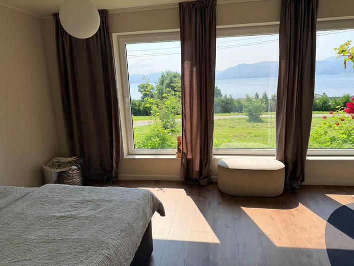 Ferienwohnung für 3 Personen, mit Garten und Ausblick in Åram