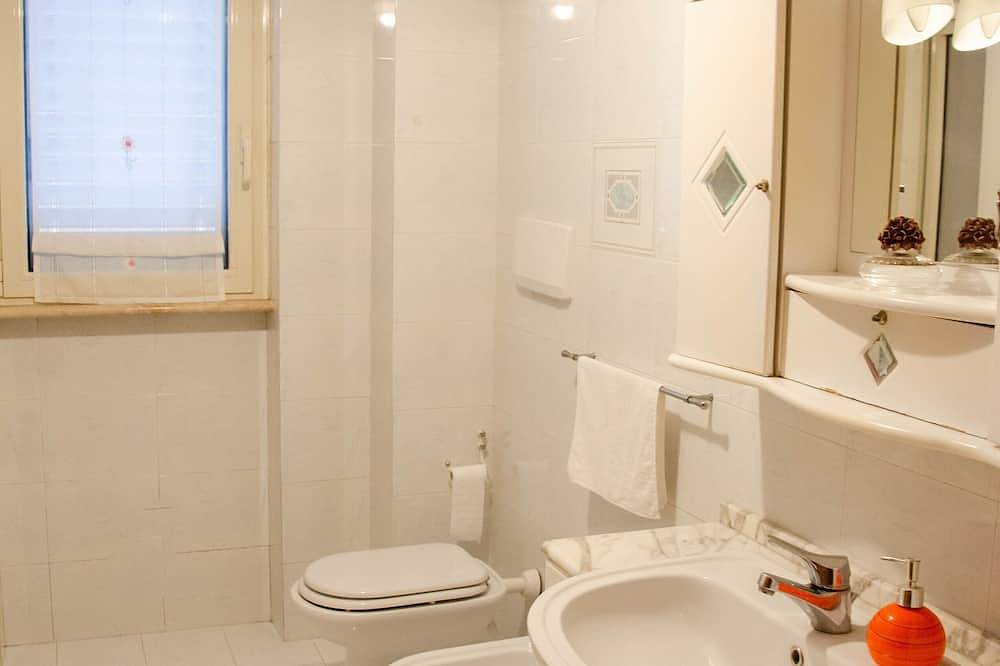 Bright Apartment In Villa With Garden and Private Parking in Sora, Frosinone Provinz