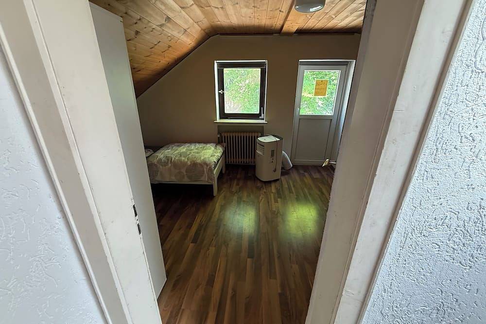 Ganze Wohnung, Apartment für bis zu 4 Personen | Küche & Bad | Pension Nh in Osterholz-Scharmbeck, Niedersachsen