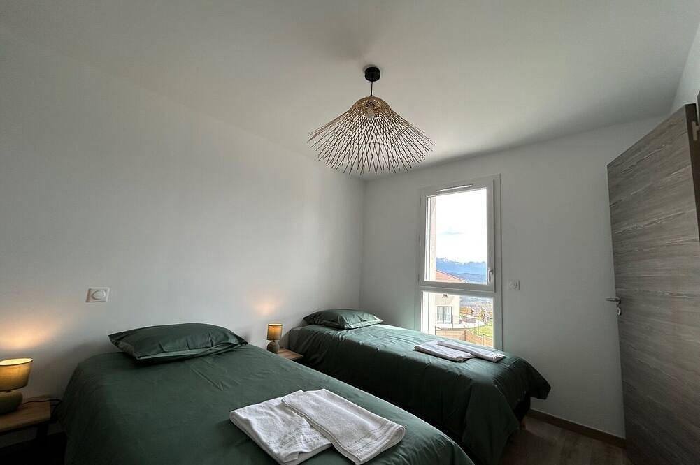 Country house 5 minutes from the lake. in Pelleautier, Gap region