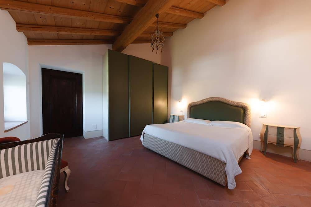 Geheel appartement, Apartment-Deluxe-Ensuite with Shower-Countryside view in Affi, Garda Bergen
