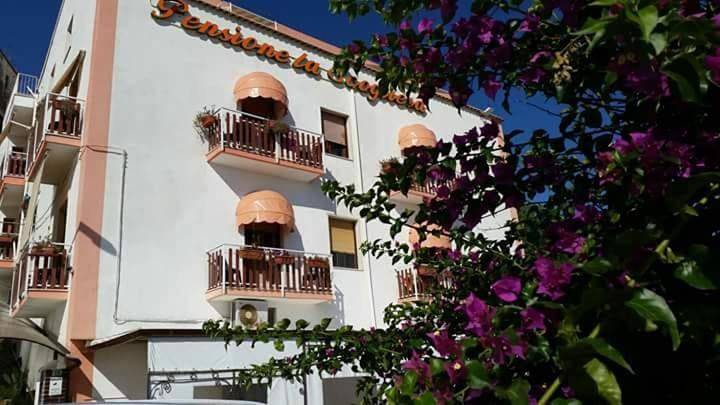 La Scogliera Bed & Breakfast in Spiaggia di Levante, Rodi
