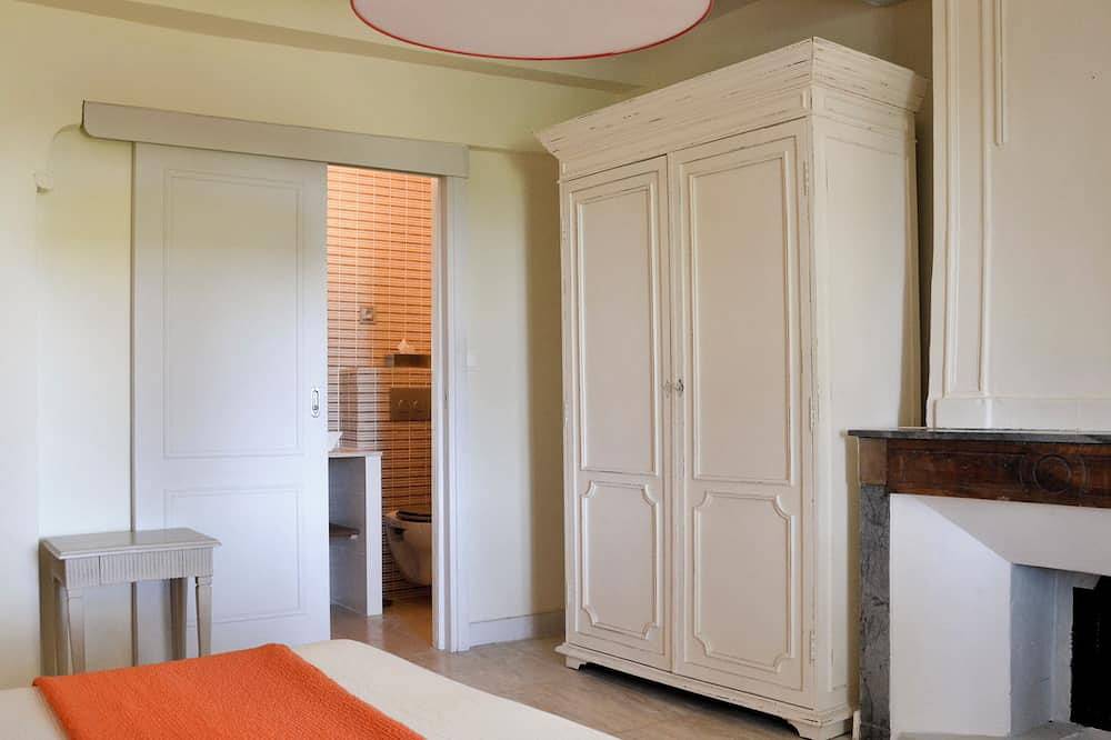 Mas Le 7 - Chambre Jemmy - 2 personnes in Saint-Andiol, Région d'Arles