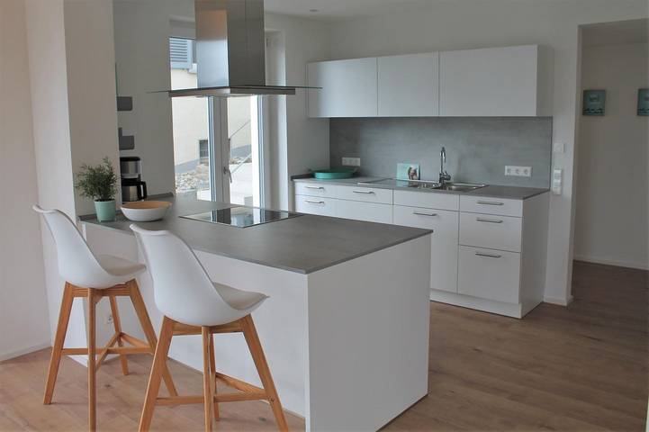 Ferienwohnung für 4 Personen, mit Balkon und Seeblick sowie Ausblick in Ueberlinger see - 3