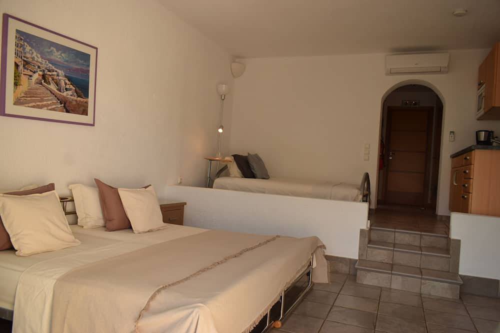 Entire apartment, Mirabello | Skylight Bathtub | Sea Views | Elounda in Elounda, Lasithi