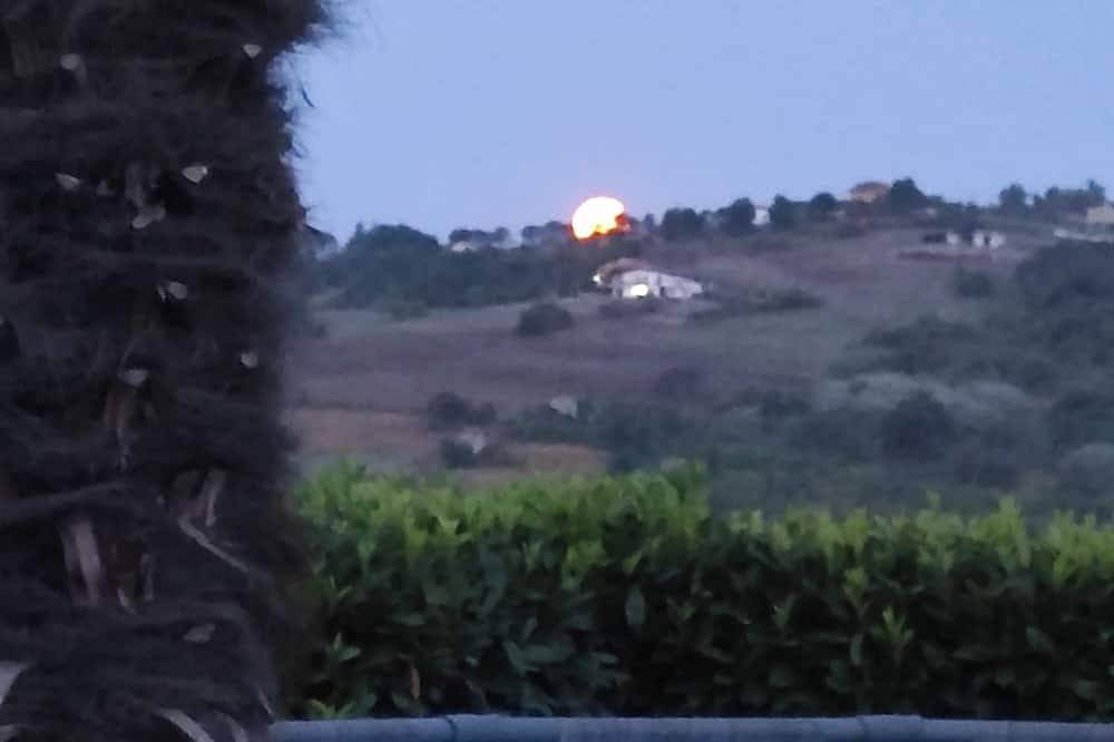 Family vacation home relaxation and nature in Sant'Angelo a Cupolo, Benevento Provinz
