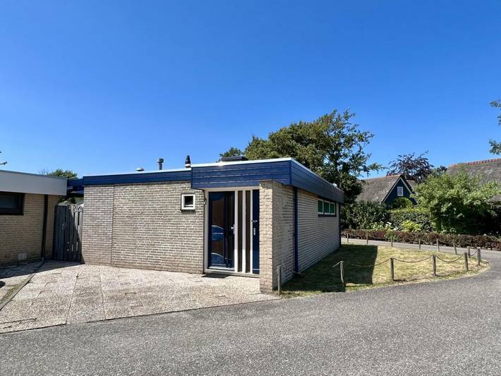 Bungalow voor 6 personen, met terras en tuin, kindvriendelijk in Sint Maartensvlotbrug