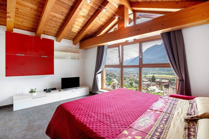 Hel lägenhet, Apartment 'La Maison De Carletto' with Mountain View in Comune di Sarre, Valaisalperna