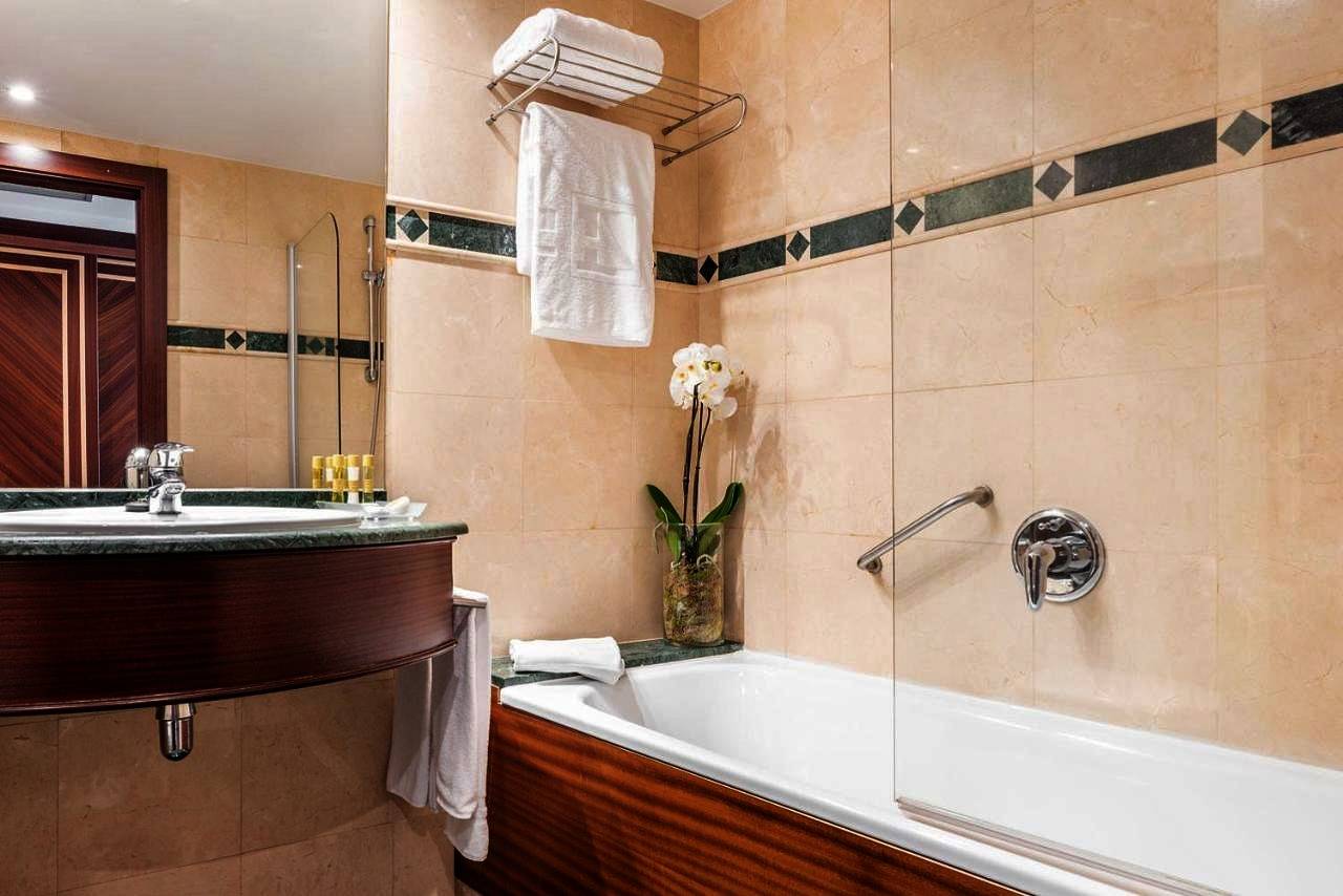 Hotel para 10 pessoas com sauna in Praia do Coído (La Coruña), Corunha