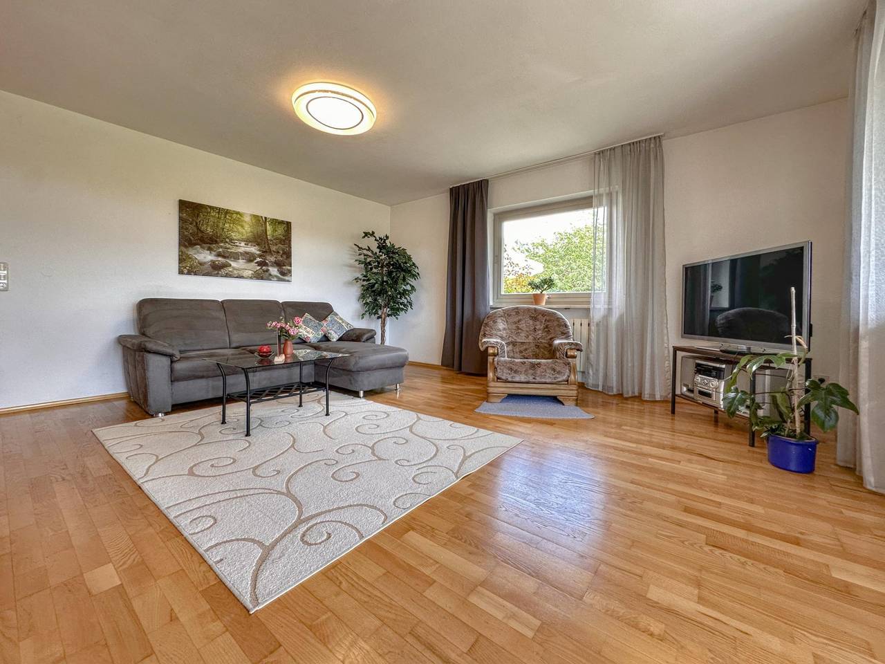 Ganze Wohnung, Ruhige Ferienwohnung mit Balkon und Terrasse in Röhrnbach, Ostbayern