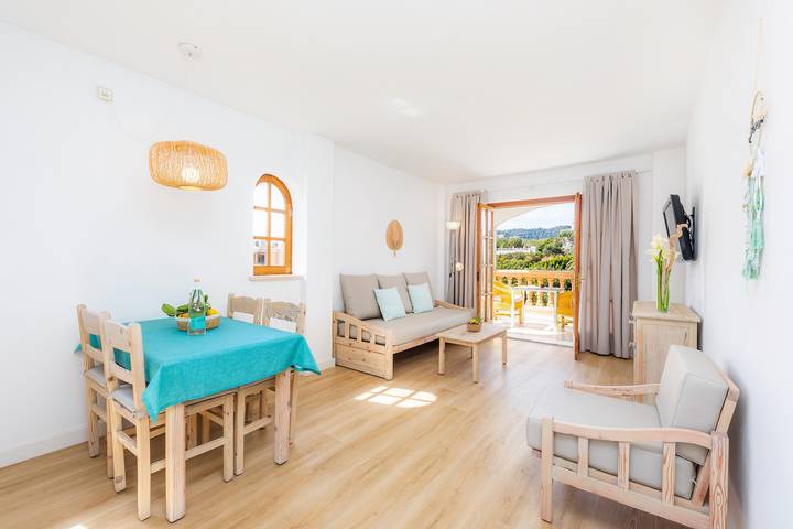 Geheel appartement, Vakantieappartement voor 2 personen met kinderzwembad in Canyamel, Capdepera