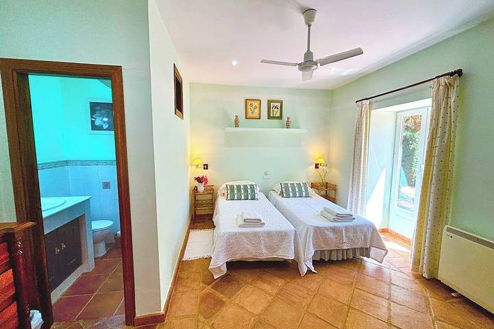 La Cancela - Luxury 2 Bed Villa & Pool Near Majestic Town Of Ronda in Ronda, Serranía de Ronda