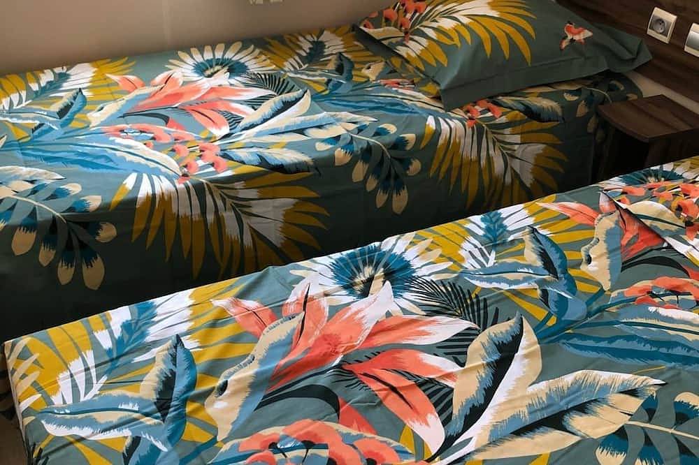 27 M.Home 4 people quiet nature family - air conditioning in Bédarieux, Béziers region